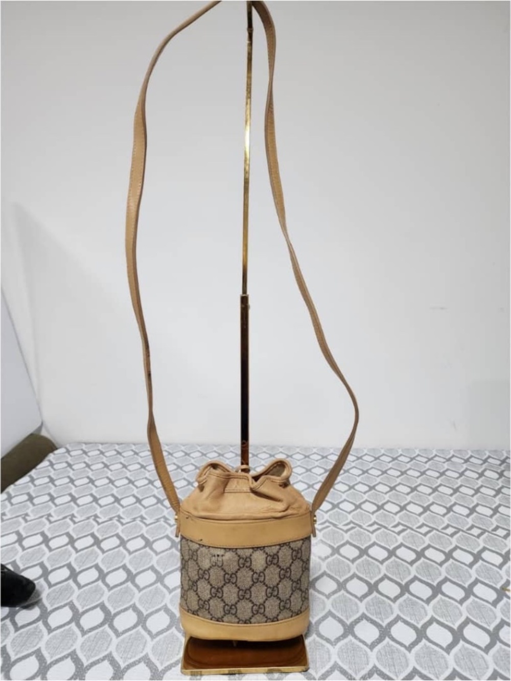 Authentic GUCCI Vintage Monogram Canvas Mini Drawstring Bucket Bag Brown/Beige - Picture 4 of 13